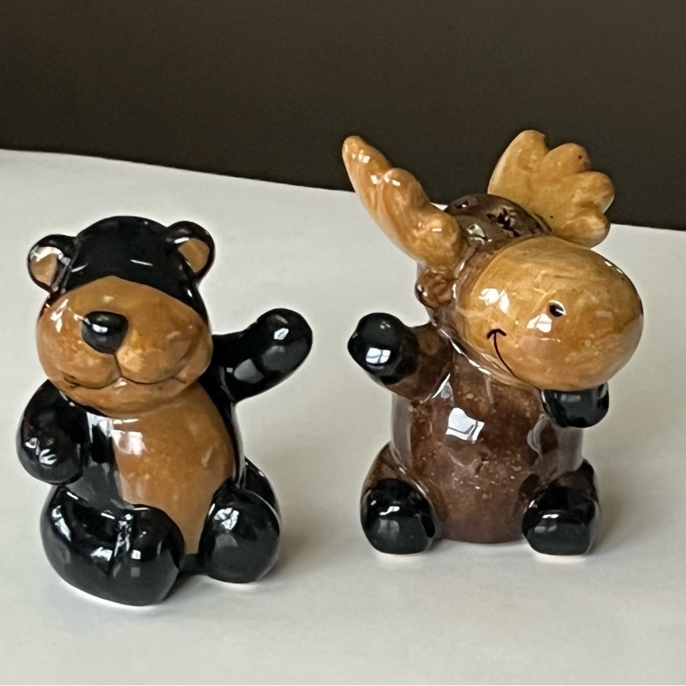“Lodge” by Sonoma Home Figural salt & pepper shakers Bear/Moose circa 2002-2004